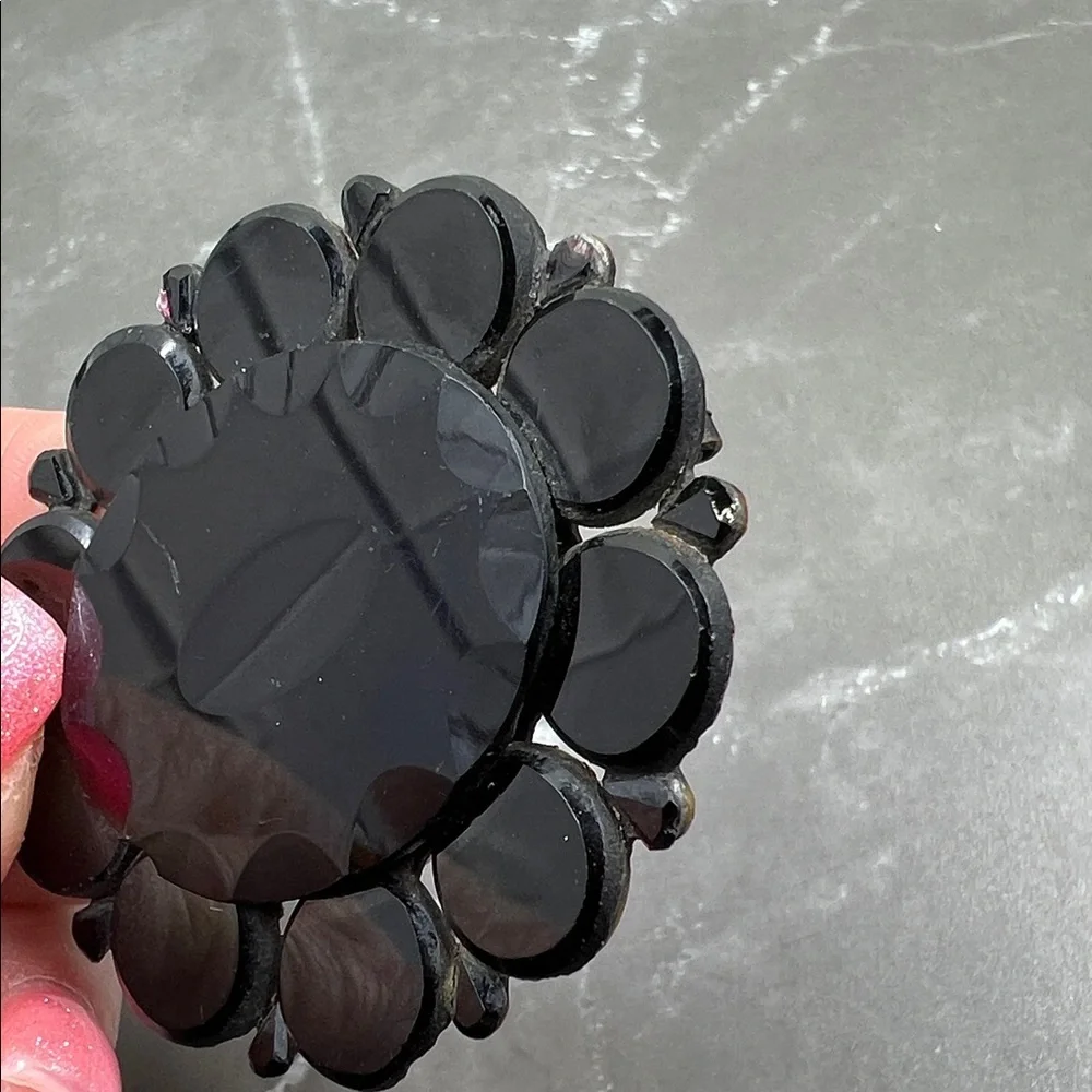 Rare Antique Victorian Black Enamel Mourning Brooch Pin - Picture 4 of 9